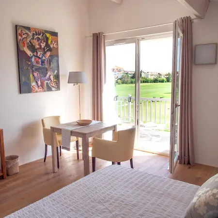 La Maison De La Cote Et Apartman *